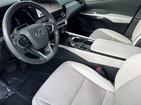 Used 2024 Lexus RX 350 w/ Convenience Package image 9