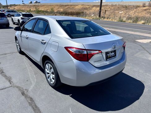Used 2016 Toyota Corolla LE FWD image 4