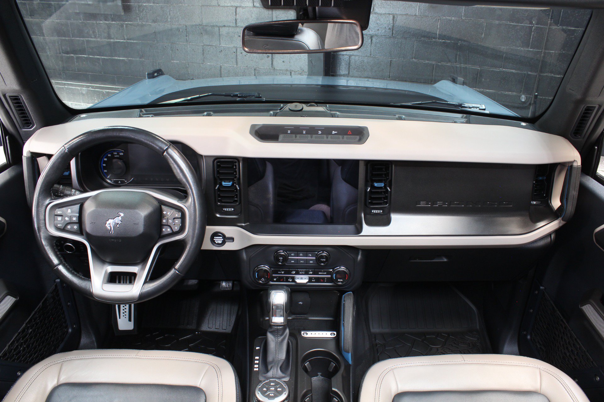 Used 2023 Ford Bronco Wildtrak AWD/4WD image 40