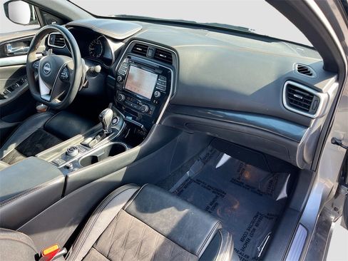 Used 2023 Nissan Maxima SR w/ Sport Mat Group image 31