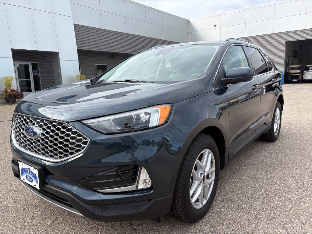 Used 2024 Ford Edge SEL w/ Convenience Package AWD/4WD image 2