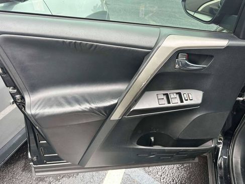 Used 2017 Toyota RAV4 XLE FWD image 15