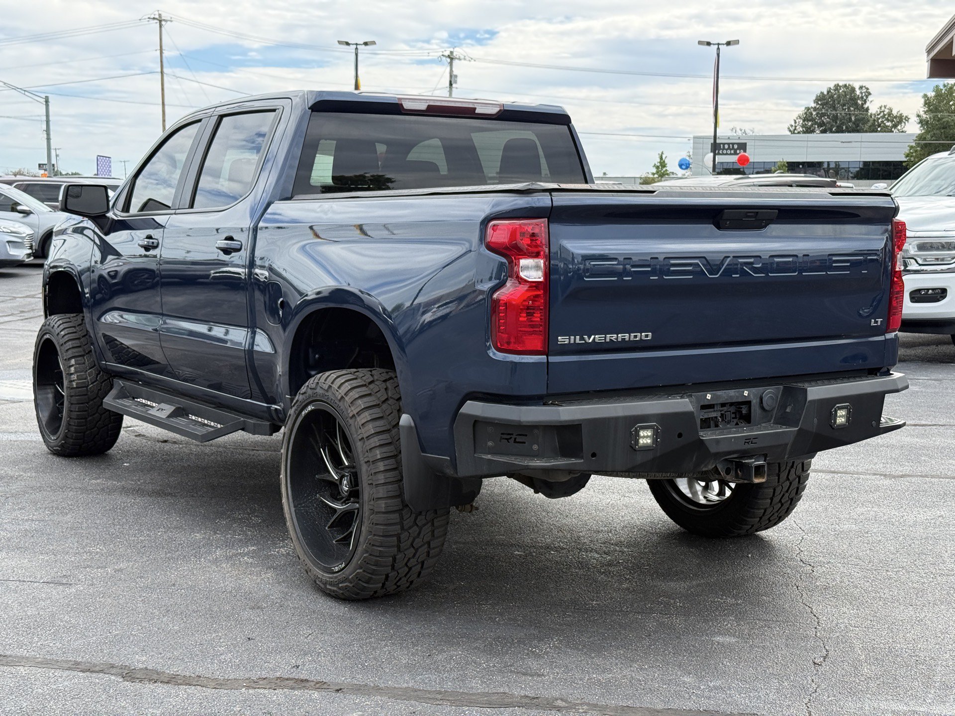 Used 2021 Chevrolet Silverado 1500 LT w/ Z71 Off-Road Package AWD/4WD image 6