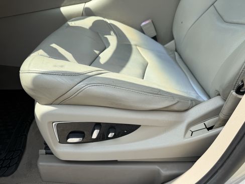 Used 2016 Cadillac Escalade Luxury RWD image 28