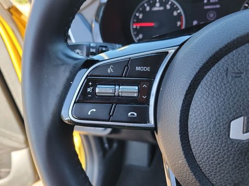 Used 2023 Kia Seltos S image 12