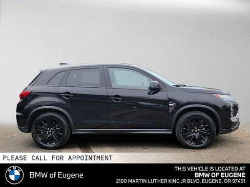 Used 2025 Mitsubishi Outlander Sport LE AWD/4WD image 2