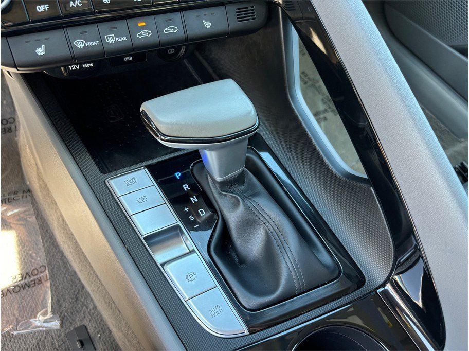 Used 2023 Hyundai Elantra SEL w/ Convenience Package FWD image 32