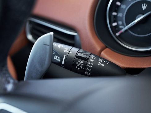 Used 2022 Maserati Levante Modena image 39