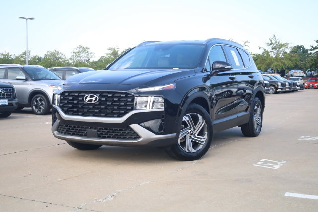Used 2023 Hyundai Santa Fe SEL FWD image 2