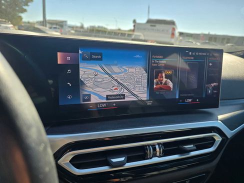 Used 2023 BMW 330i Sedan w/ Driving Assistance Package image 27