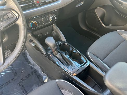 Used 2025 Chevrolet TrailBlazer LT image 37