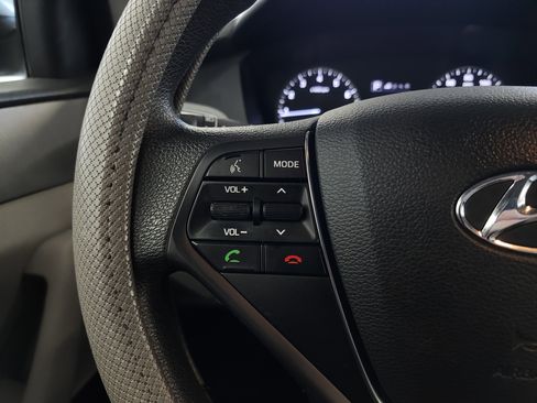 Used 2016 Hyundai Sonata SE w/ Cargo Package image 12