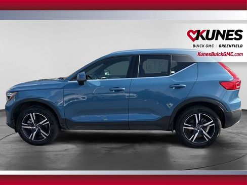 Used 2024 Volvo XC40 B5 Core AWD/4WD image 9
