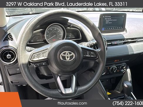 Used 2020 Toyota Yaris LE FWD image 44