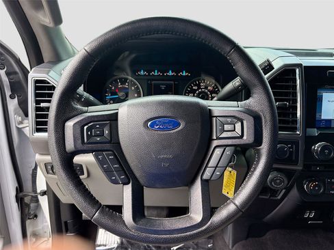 Used 2016 Ford F150 XLT w/ Equipment Group 302A Luxury RWD image 12
