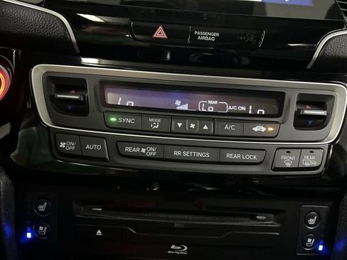 Used 2021 Honda Pilot Elite image 18