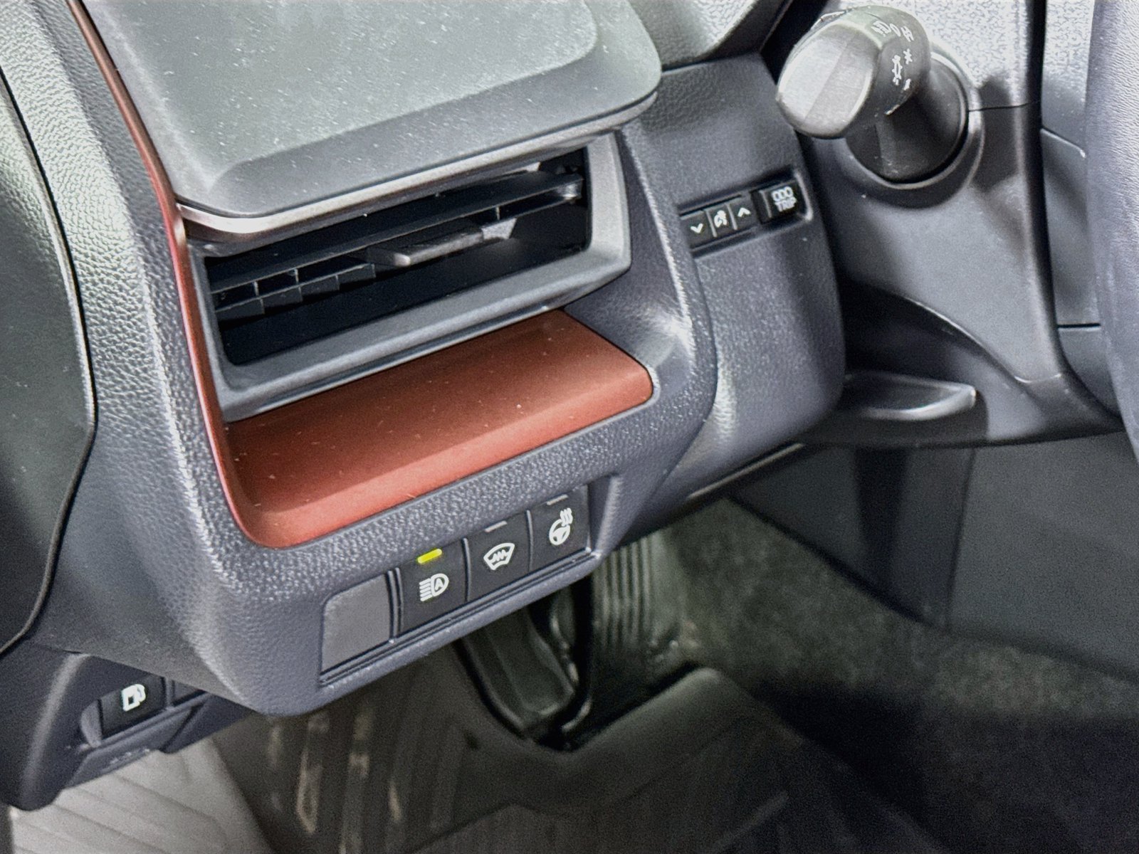 Certified 2024 Toyota Prius Prime FWD image 8