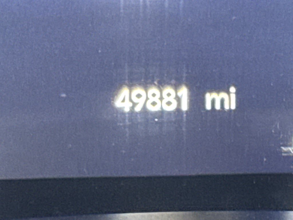 Used 2024 Chrysler Pacifica Limited FWD image 42