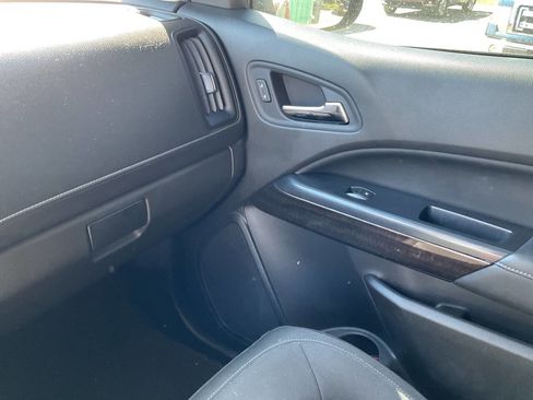 Used 2020 GMC Canyon SLE w/ Elevation Edition image 16