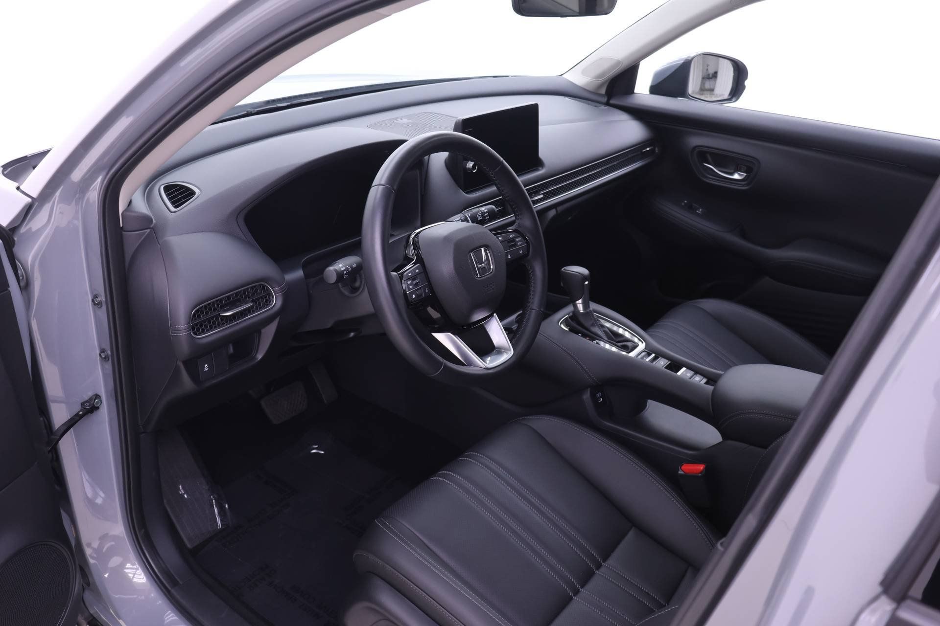Certified 2026 Honda HR-V EX-L image 3