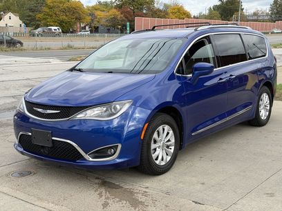 Used 2019 Chrysler Pacifica Touring-L w/ Advanced Safetytec Group