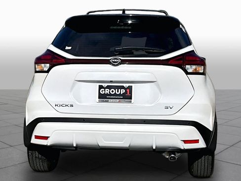 Certified 2024 Nissan Kicks SV w/ Interior Electronics Package FWD image 5