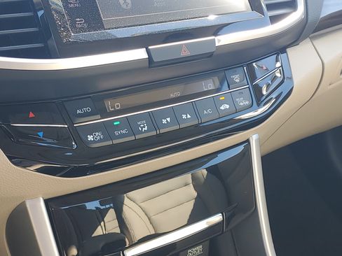 Used 2017 Honda Accord EX-L image 27