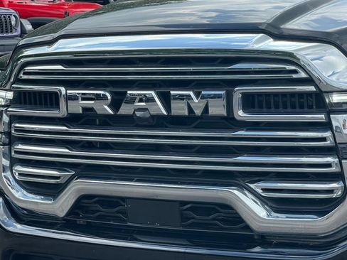 Used 2025 RAM 2500 Laramie AWD/4WD image 47