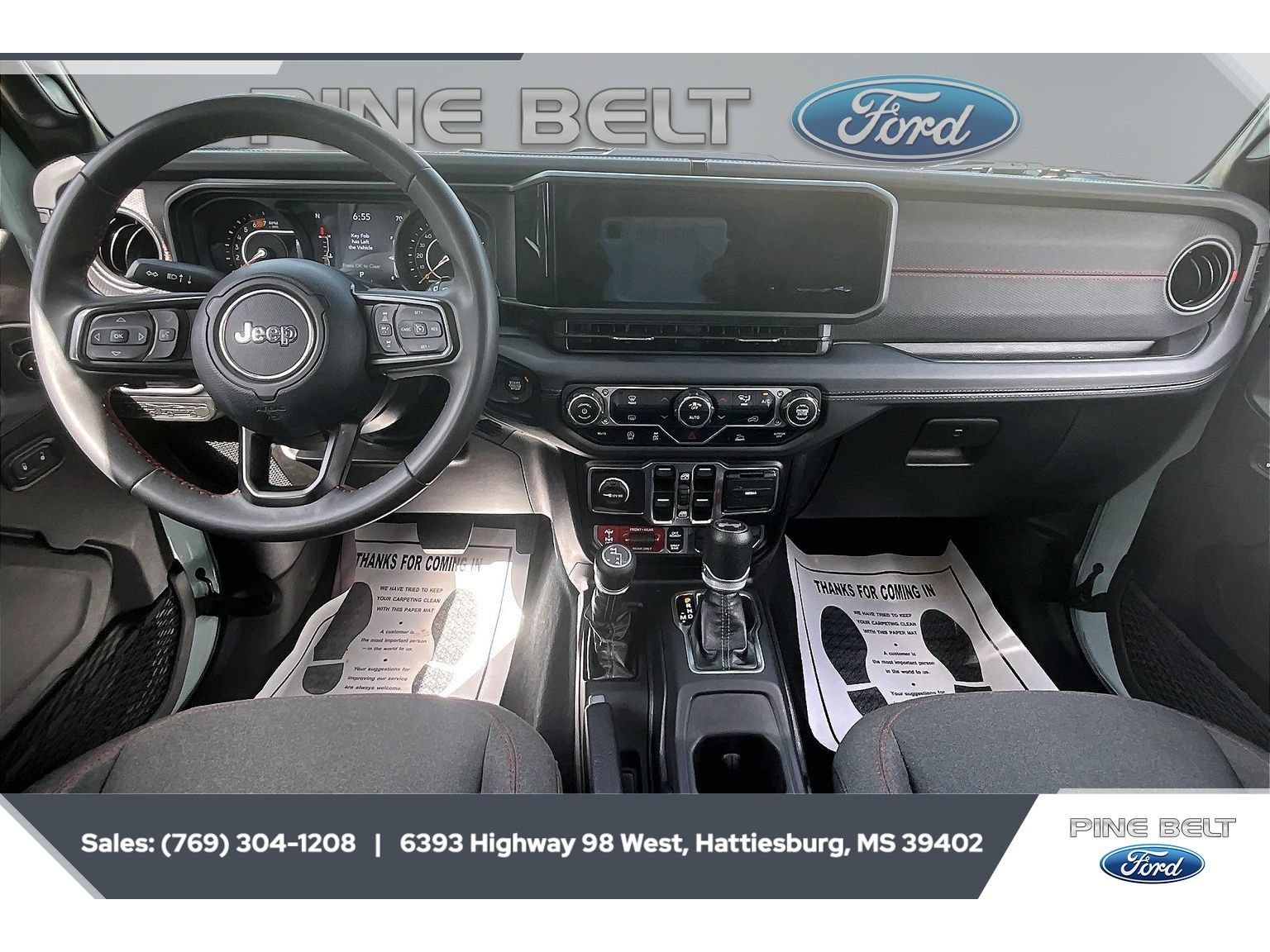 Used 2024 Jeep Wrangler Unlimited Rubicon AWD/4WD image 13