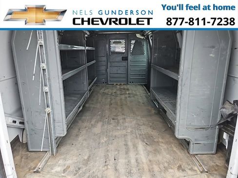 Used 2017 Chevrolet Express 3500 Extended image 11