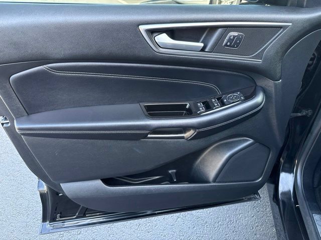Used 2015 Ford Edge Titanium AWD/4WD image 21
