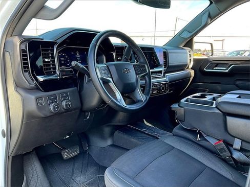 Used 2023 Chevrolet Silverado 1500 RST w/ Redline Edition image 8