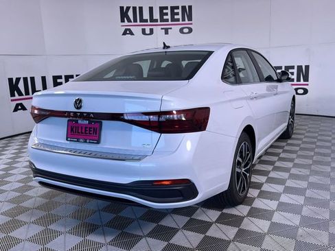 New 2026 Volkswagen Jetta SE image 7