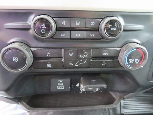 Used 2023 Ford F350 XLT image 35