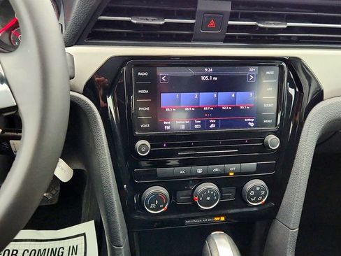 Used 2021 Volkswagen Passat 2.0T S image 17