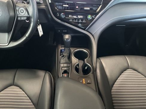 Used 2023 Toyota Camry SE w/ Cold Weather Package AWD/4WD image 11