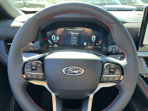 New 2026 Ford Explorer ST-Line w/ ST-Line Street Pack image 16