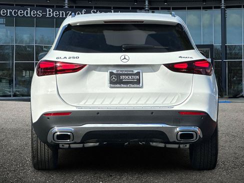 New 2026 Mercedes-Benz GLA 250 4MATIC image 5