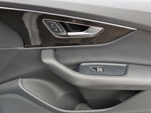 Used 2025 Audi Q7 2.0T Premium w/ Convenience Package image 25