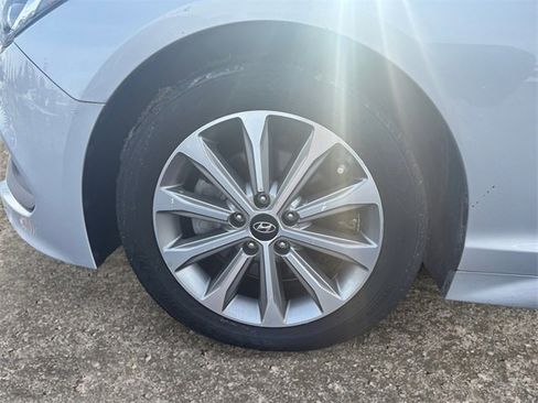 Used 2016 Hyundai Sonata Limited w/ Option Group 04 image 14