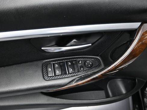 Used 2018 BMW 330i Sedan RWD image 10