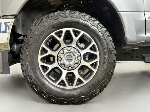 Used 2022 Ford F250 Lariat w/ Lariat Value Package image 38