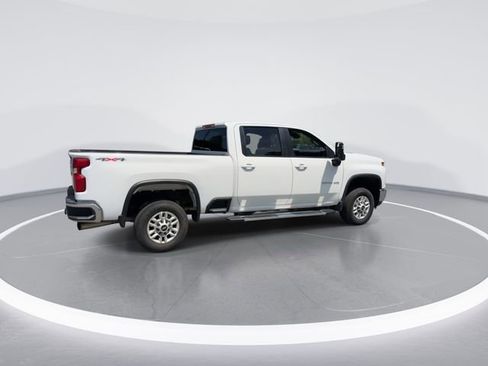 Used 2025 Chevrolet Silverado 2500 LT w/ Convenience Package AWD/4WD image 8
