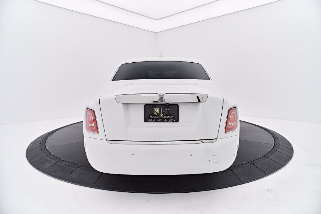 Used 2021 Rolls-Royce Phantom Sedan RWD image 15