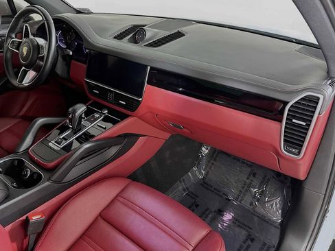 Certified 2023 Porsche Cayenne S Platinum w/ Premium Package Plus image 29