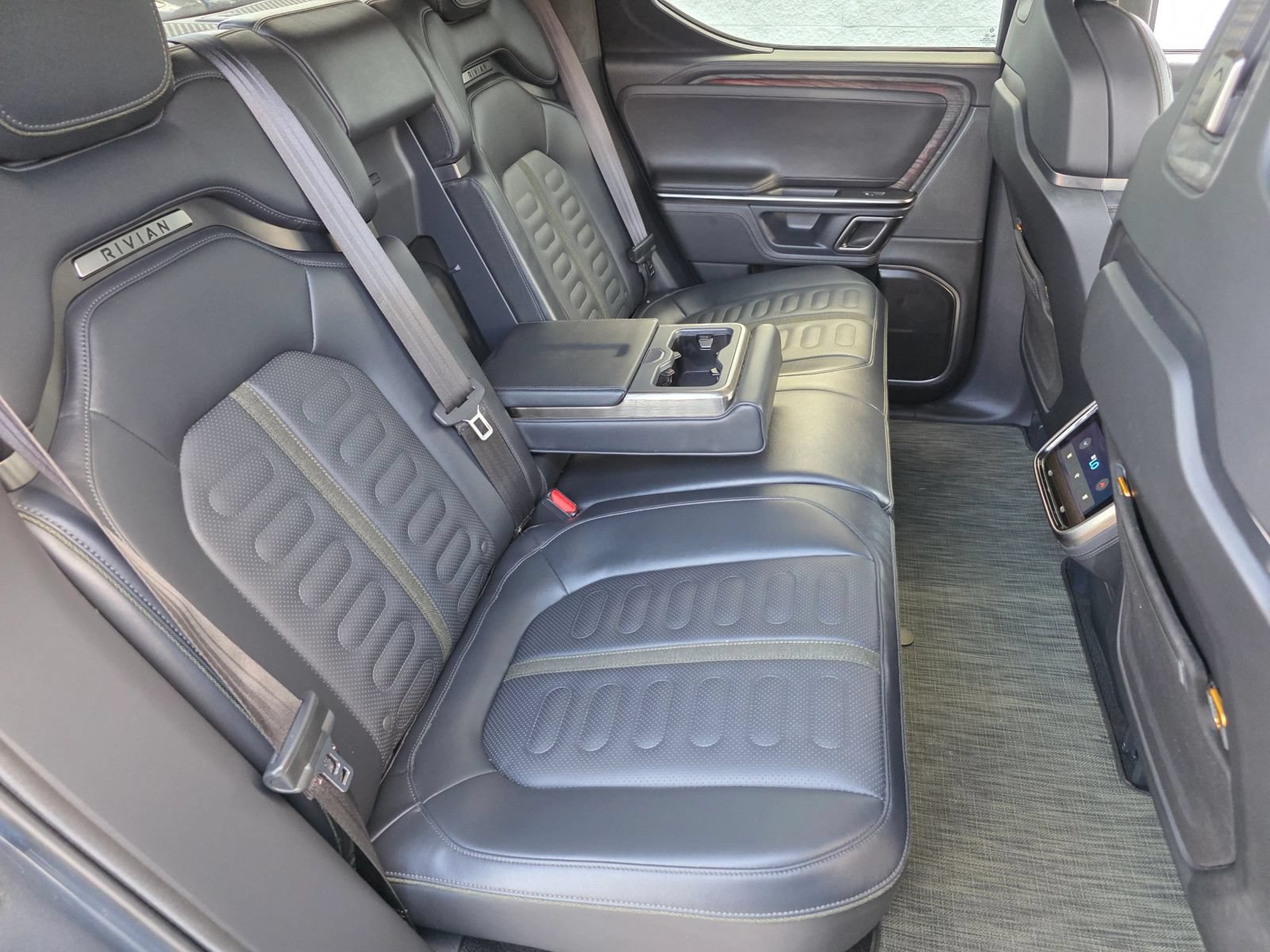 Used 2022 Rivian R1T Launch Edition AWD/4WD image 32
