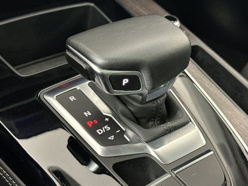 Used 2022 Audi Q5 2.0T Premium Plus w/ Premium Plus Package image 21