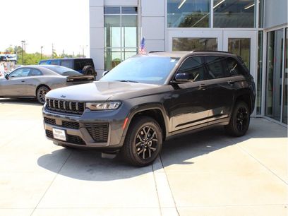New 2026 Jeep Grand Cherokee Altitude