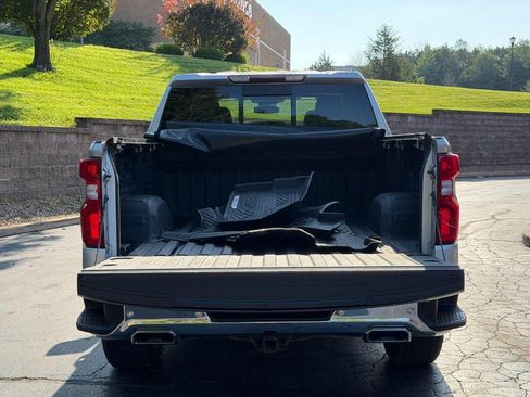 Used 2022 Chevrolet Silverado 1500 LTZ w/ LTZ Premium Package AWD/4WD image 4