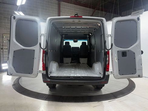 Used 2023 Mercedes-Benz Sprinter 1500 image 28